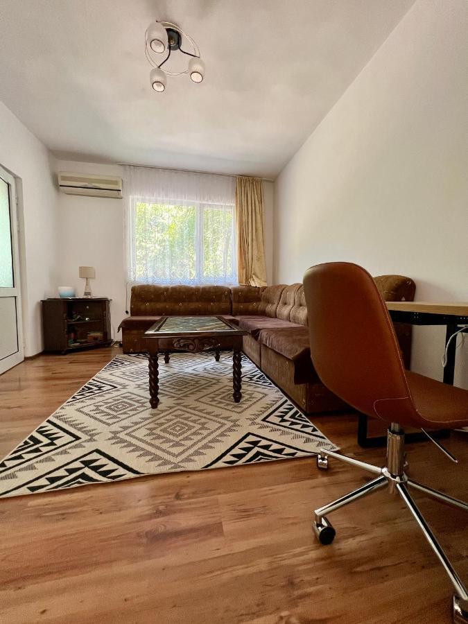 Compact City Center Apartment Kŭrdzhali Exteriér fotografie